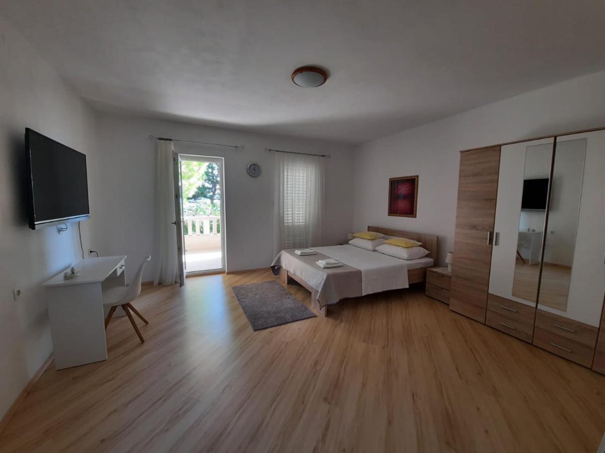 Apartmani Sruk Sukošan Eksteriør billede
